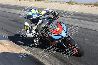 media/Dec-01-2025-Moto Forza (Mon) [[2daa91e15f]]/2-Intermediate Group/Session 4 (Turn 10 Inside)/